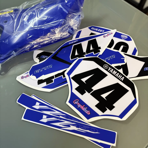 Kit déco Yamaha YZ bleu et blanc personnalisé avec numéro 44
