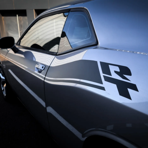 vue arriere covering bande laterales noir mat dodge challenger