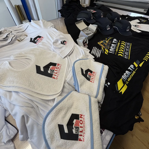 flocage personnalisé sur thsirt pull casquette EPI bavoir pyjama bébé pour filion maçonnerie et loca tp